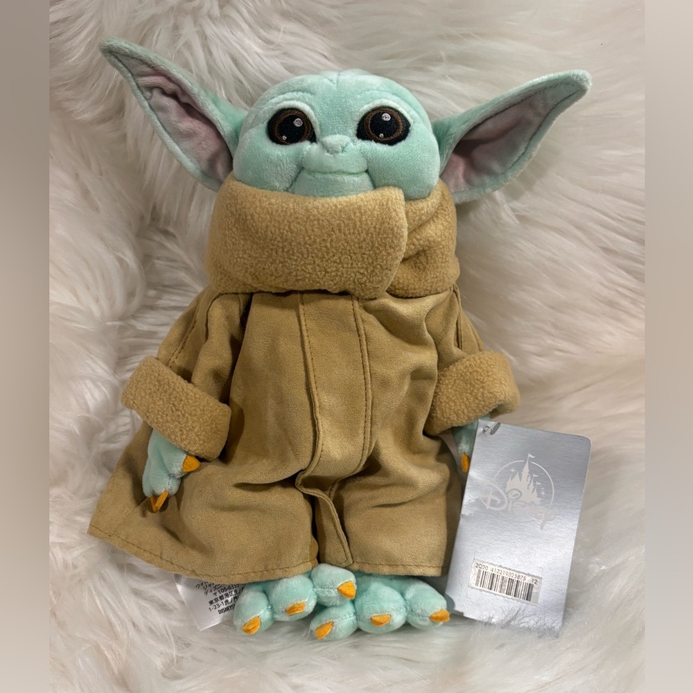 DISNEY STORE Baby Yoda The Child 11" Soft Plush Star Wars The Mandalorian